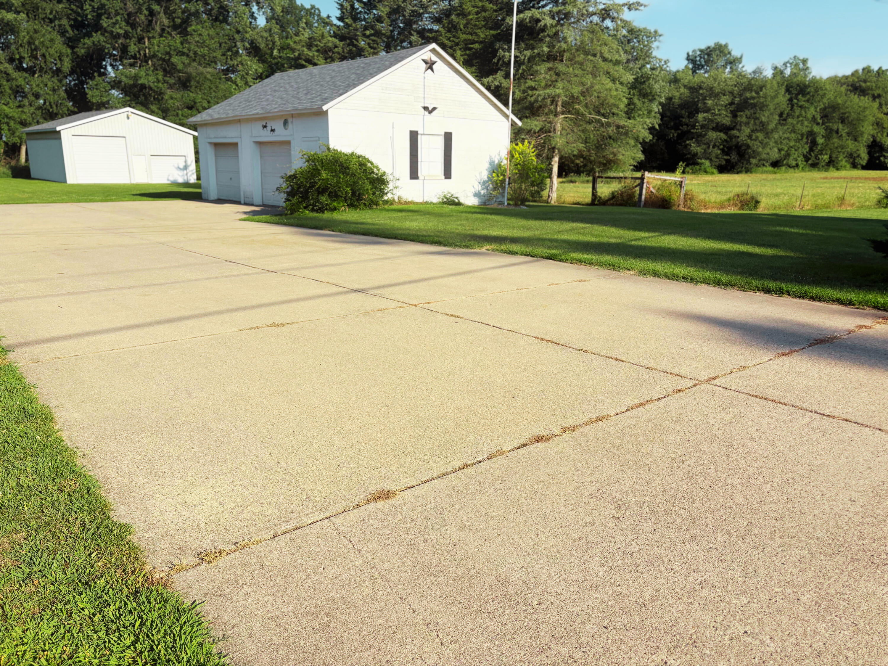 1002 Leet Road Niles, MI 49120 - Photo 3 of 22 IMG_6648 - Edited