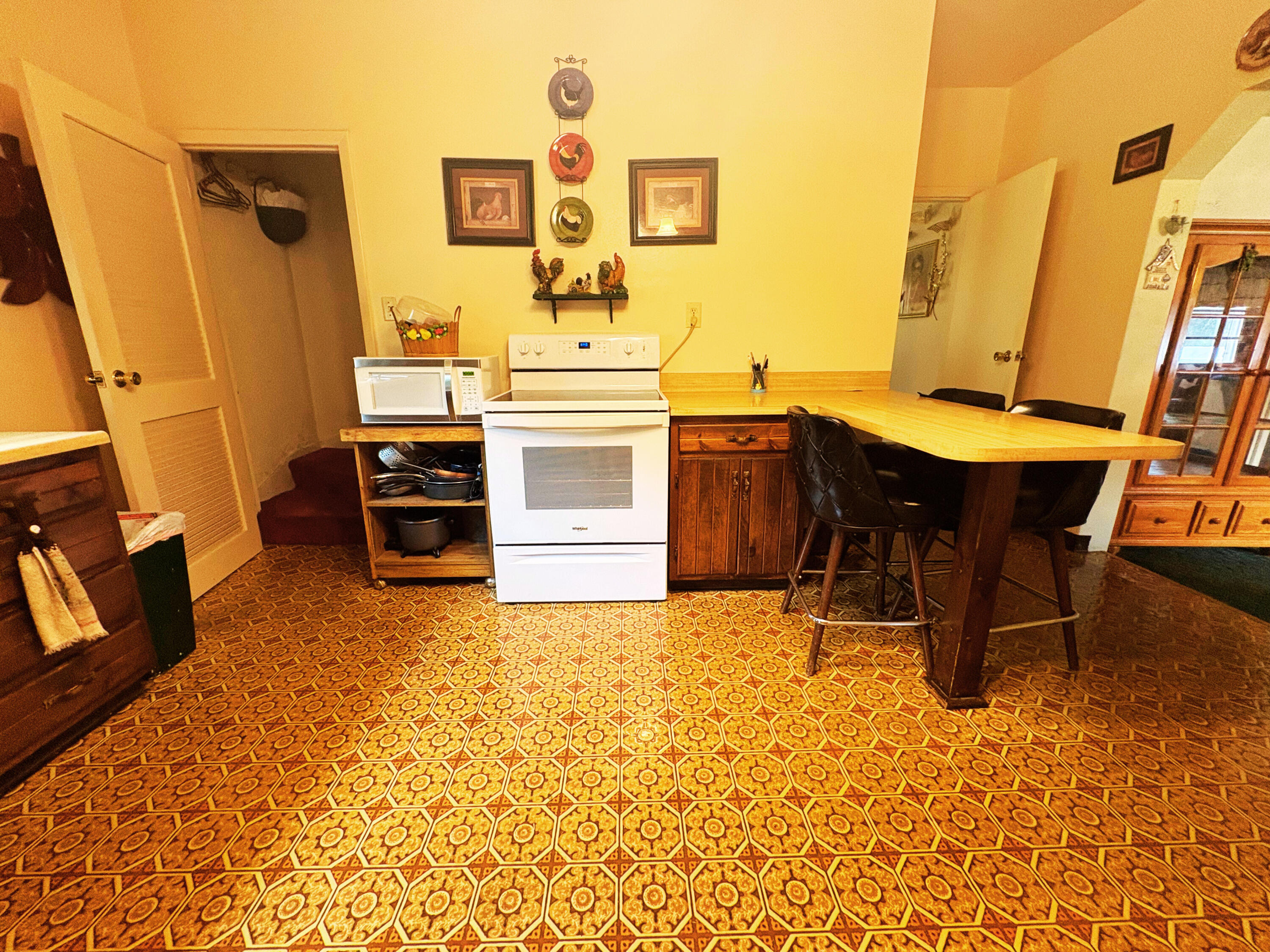 1002 Leet Road Niles, MI 49120 - Photo 10 of 22 IMG_6629 - Edited