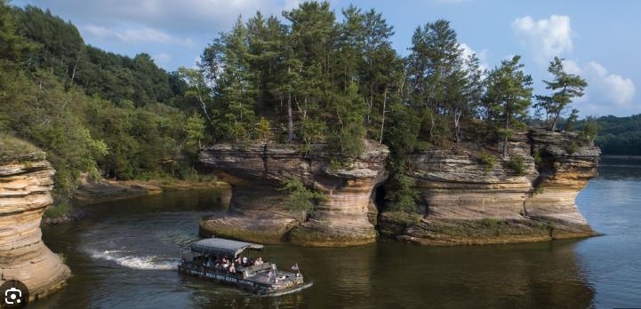 309 Berry Lane Wisconsin Dells, WI 53965 - Photo 13 of 15