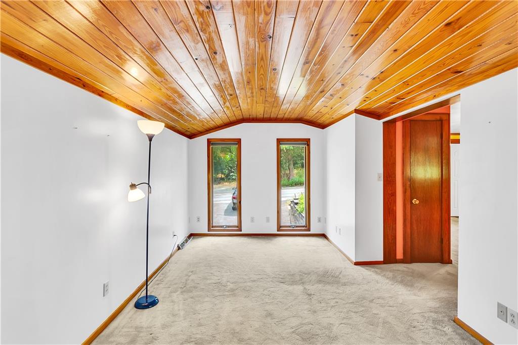 246 Jefferson Road Pittsburgh, PA 15235 - Photo 12 of 25 Gallery Image 12