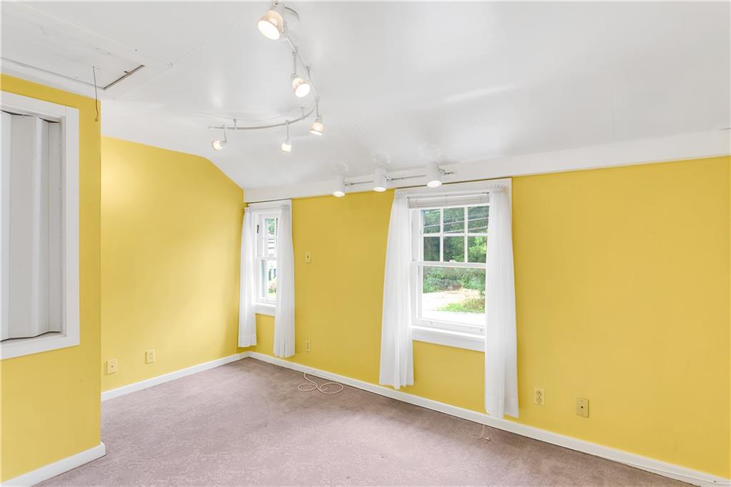 246 Jefferson Road Pittsburgh, PA 15235 - Photo 17 of 25 Gallery Image 17