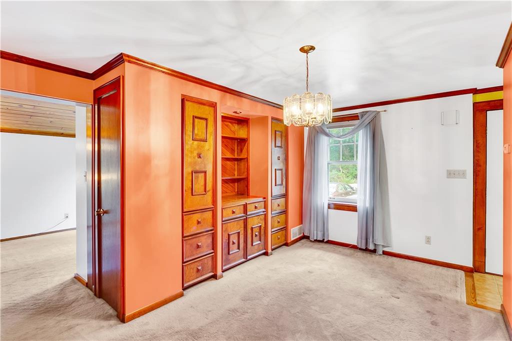 246 Jefferson Road Pittsburgh, PA 15235 - Photo 3 of 25 Gallery Image 3