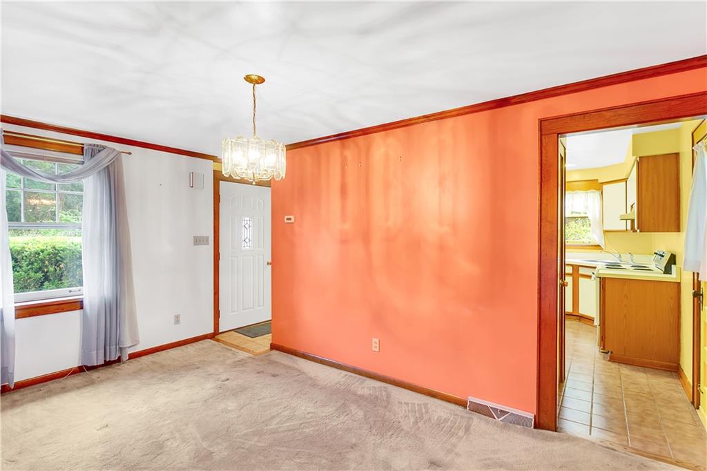 246 Jefferson Road Pittsburgh, PA 15235 - Photo 5 of 25 Gallery Image 5
