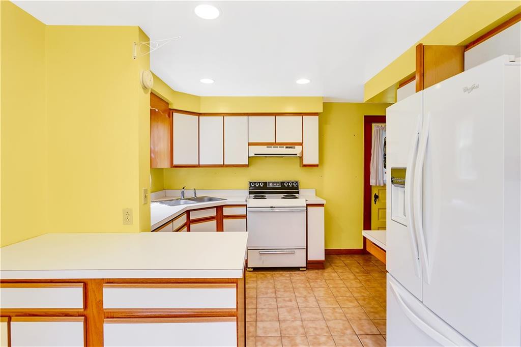 246 Jefferson Road Pittsburgh, PA 15235 - Photo 8 of 25 Gallery Image 8
