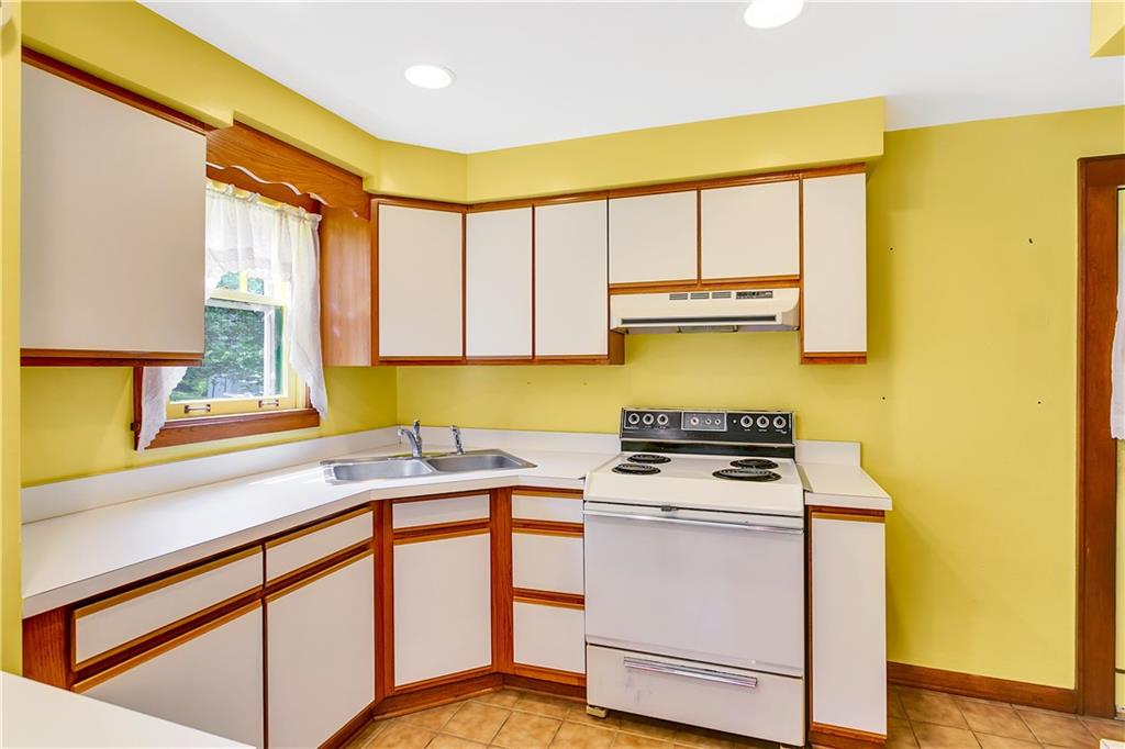246 Jefferson Road Pittsburgh, PA 15235 - Photo 9 of 25 Gallery Image 9