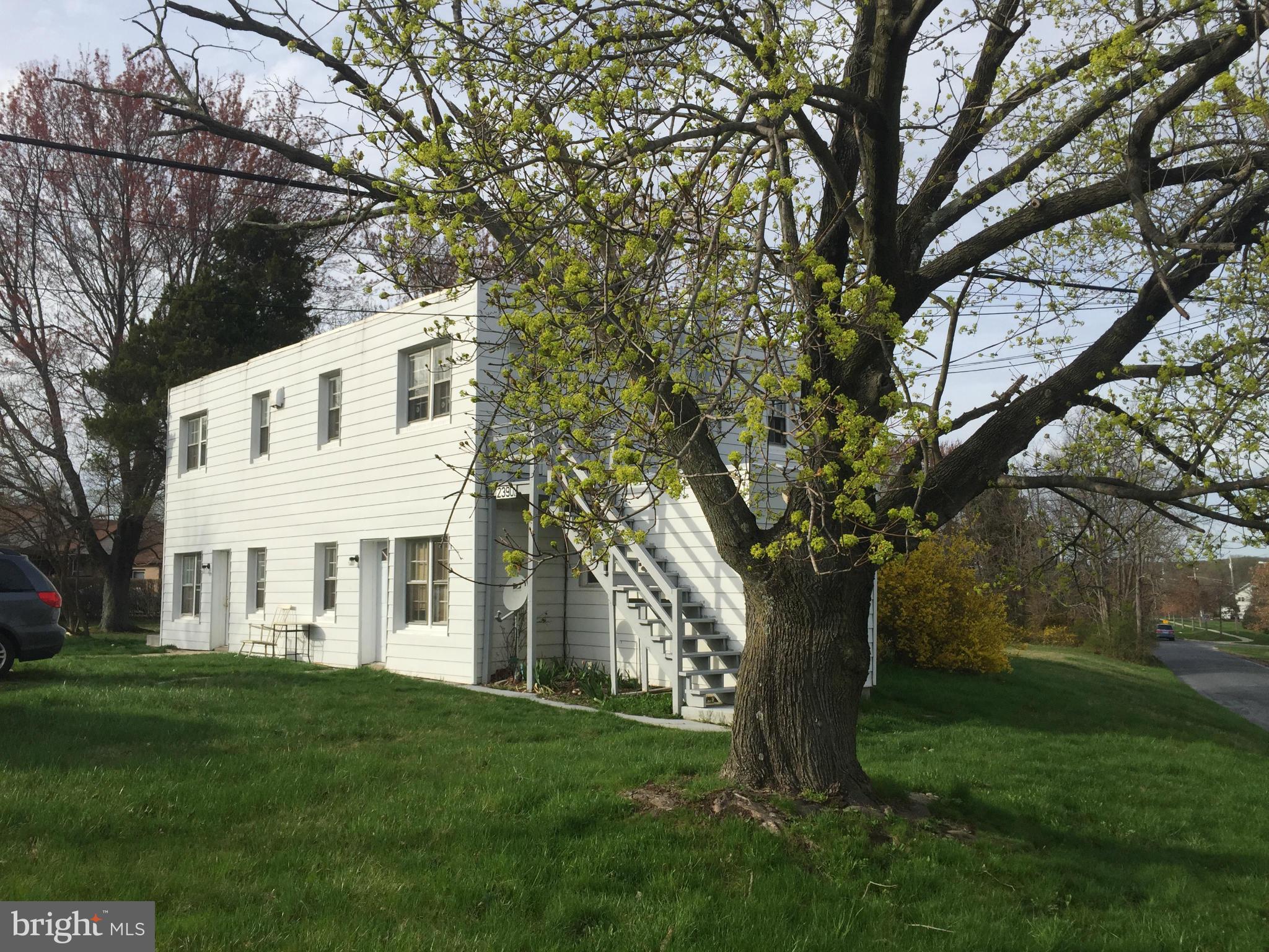 23901 Woodfield Road Gaithersburg, MD 20882 - Photo 1 of 23 Exterior (Front)