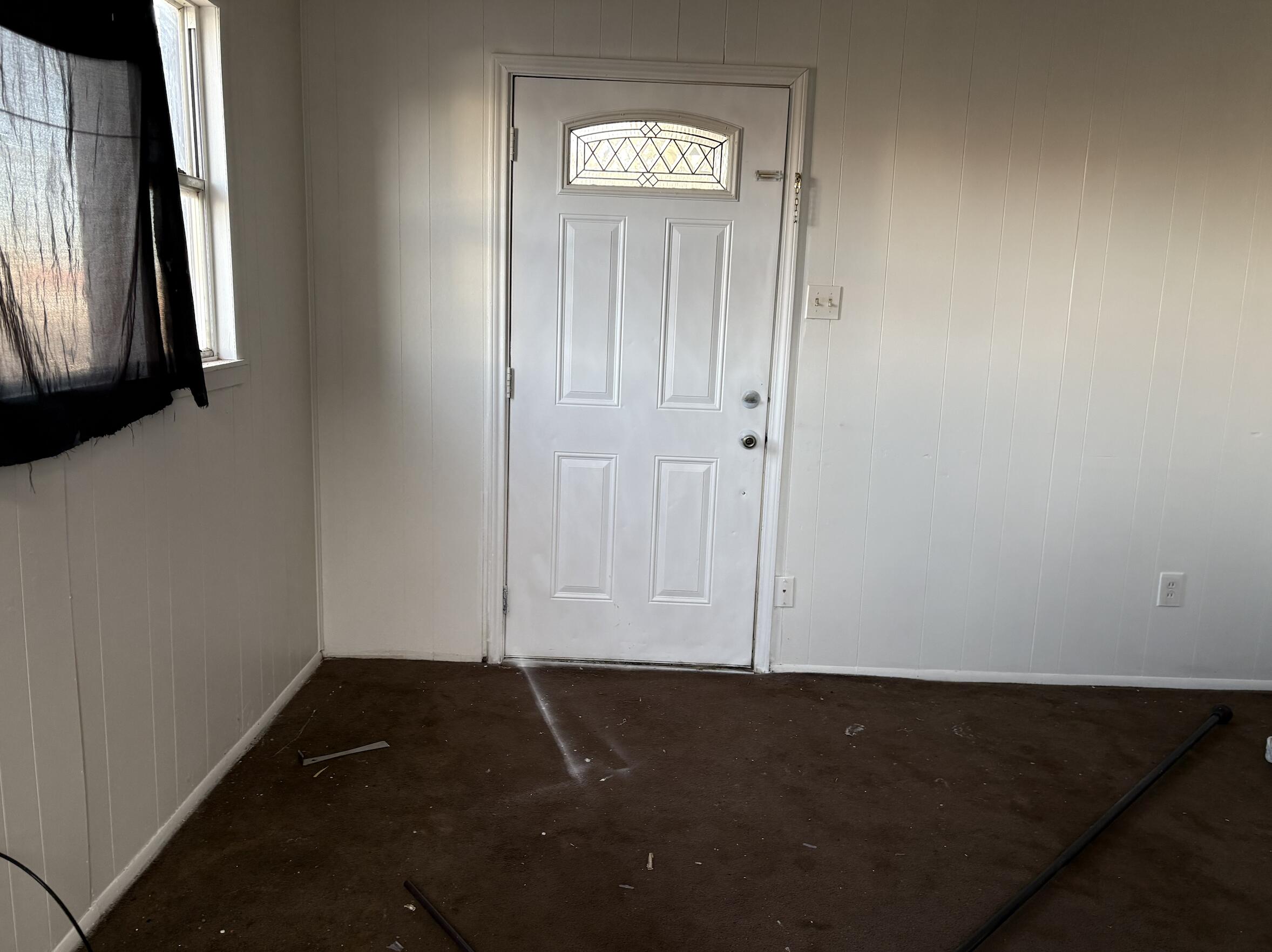 517 50th Street Lubbock, TX 79404 - Photo 11 of 28 517 50th St. Living Room 1