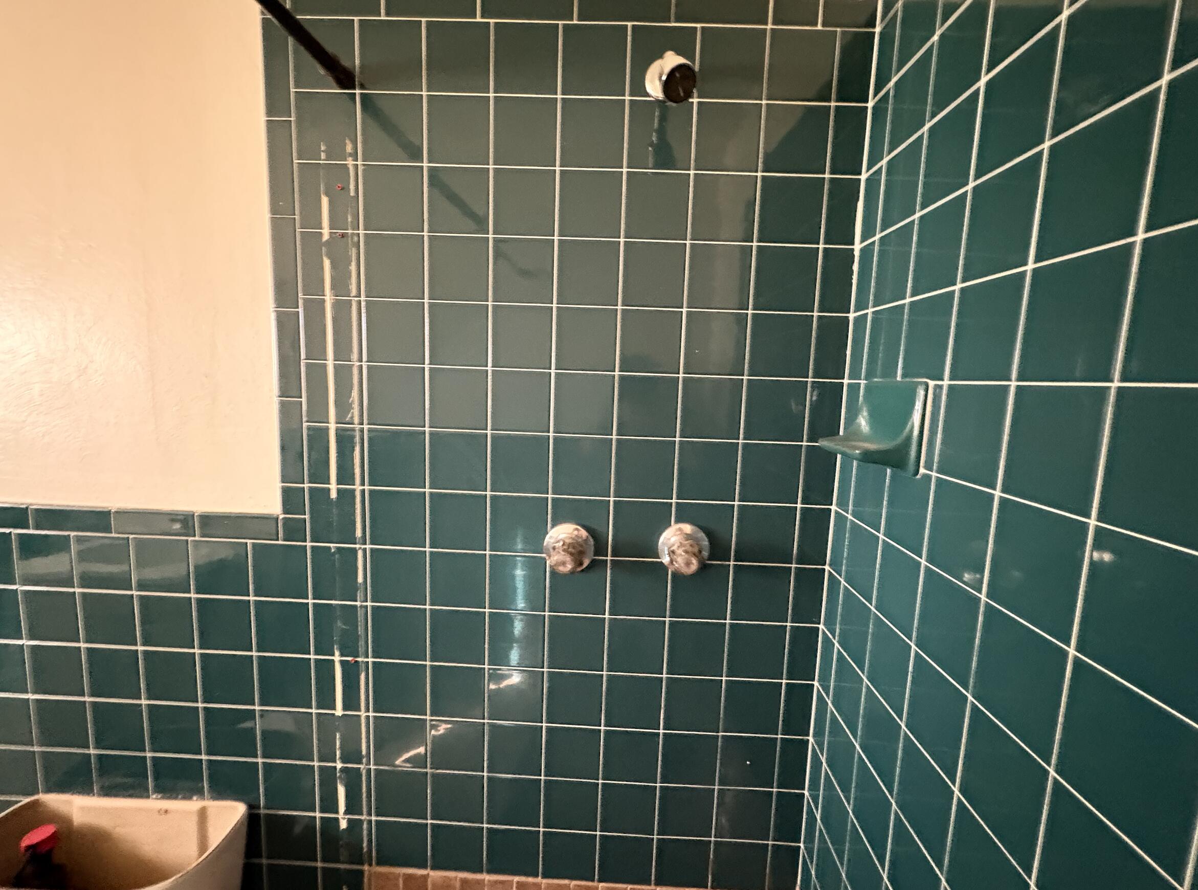 517 50th Street Lubbock, TX 79404 - Photo 26 of 28 517 50th St. Bathroom 2-2