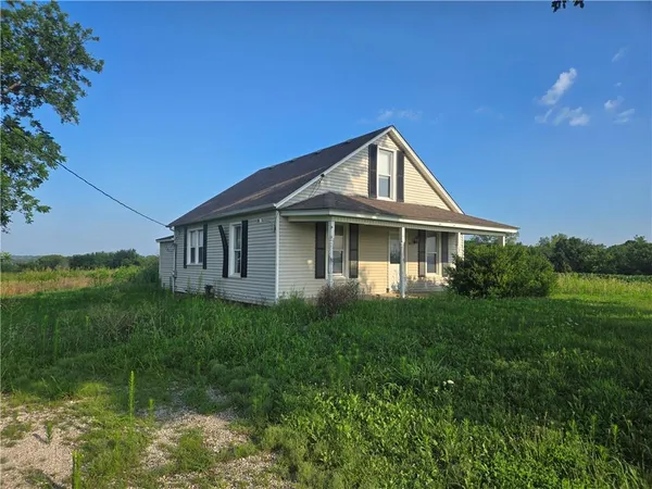 $956,670 | 14625 Shady Lane, Wellington, MO 64097