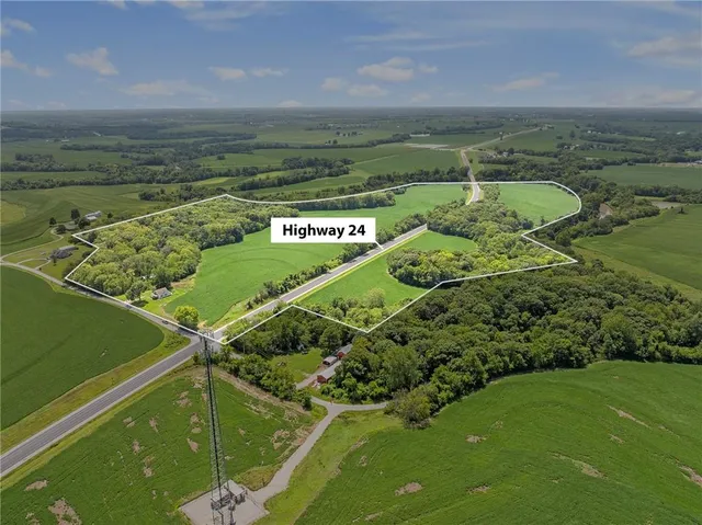 $956,670 | 14625 Shady Lane, Wellington, MO 64097