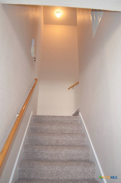 5406 Oster Drive Killeen, TX 76542 - Photo 36 of 46 a view of entryway