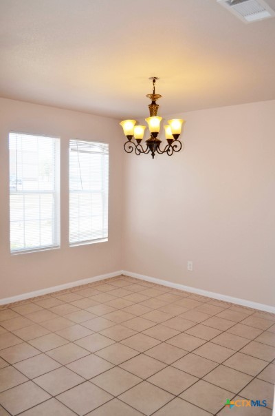 5406 Oster Drive Killeen, TX 76542 - Photo 7 of 46 an empty room with a window
