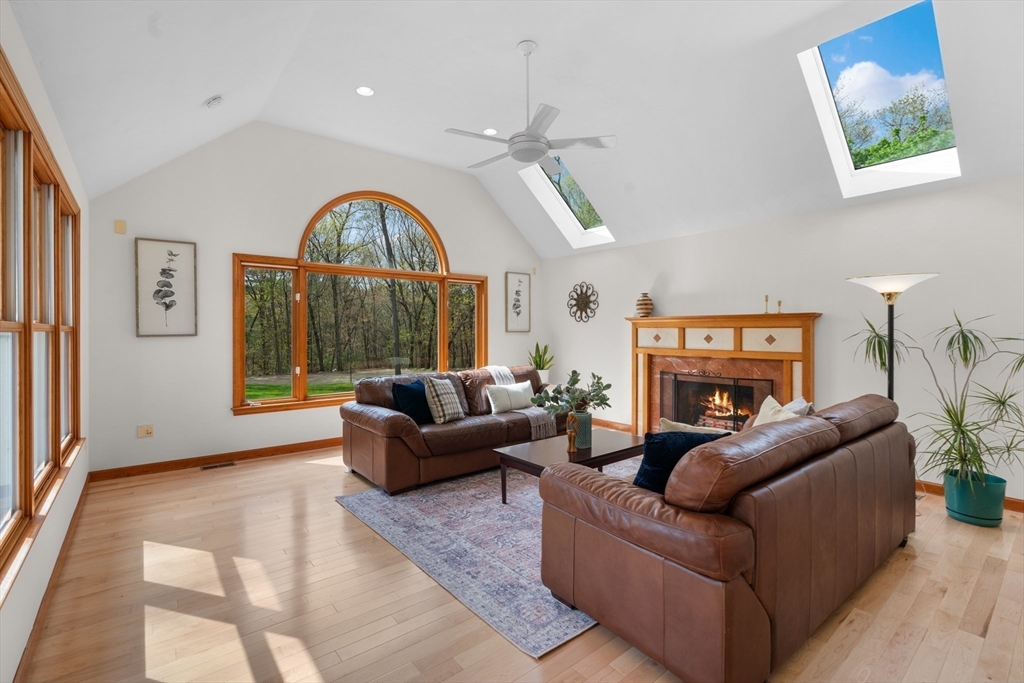 42 Rice Road Wayland, MA 01778 - Photo 11 of 41 Gallery Image 11