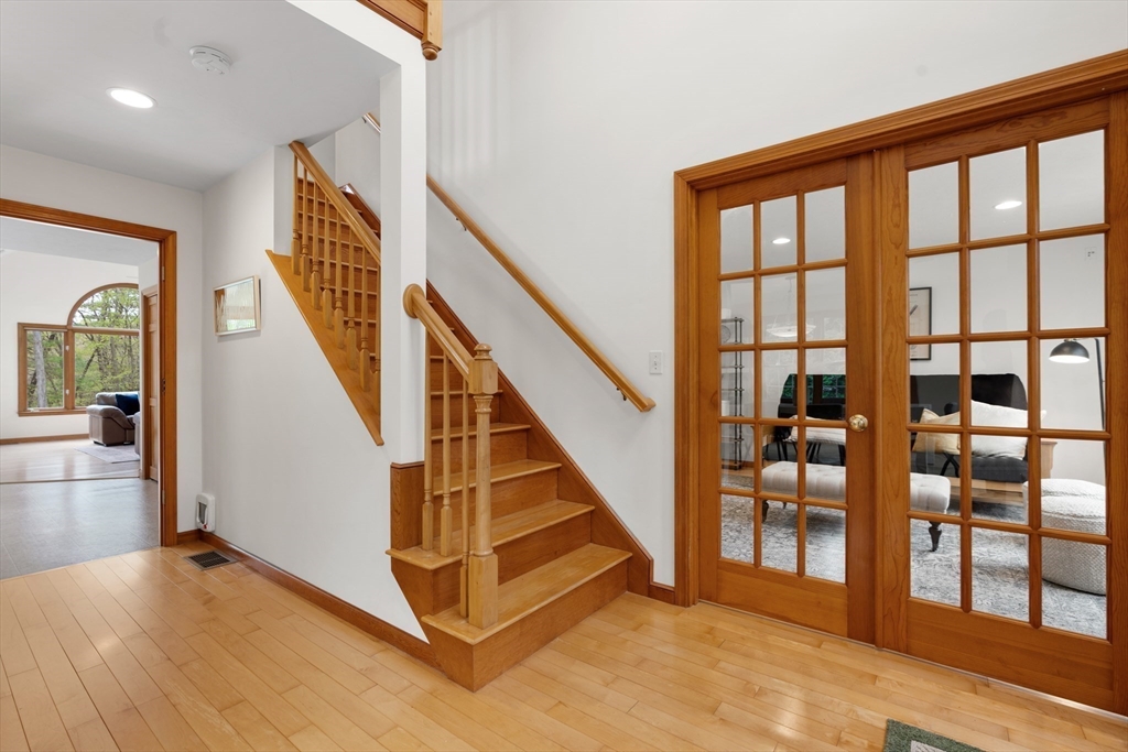 42 Rice Road Wayland, MA 01778 - Photo 16 of 41 Gallery Image 16