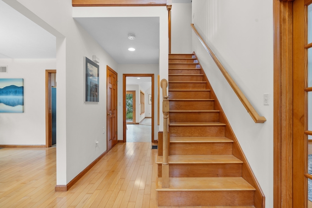 42 Rice Road Wayland, MA 01778 - Photo 4 of 41 Gallery Image 4