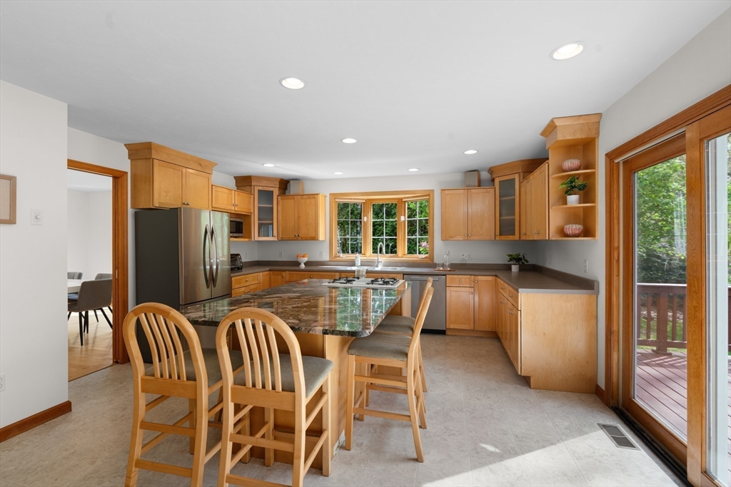 42 Rice Road Wayland, MA 01778 - Photo 8 of 41 Gallery Image 8