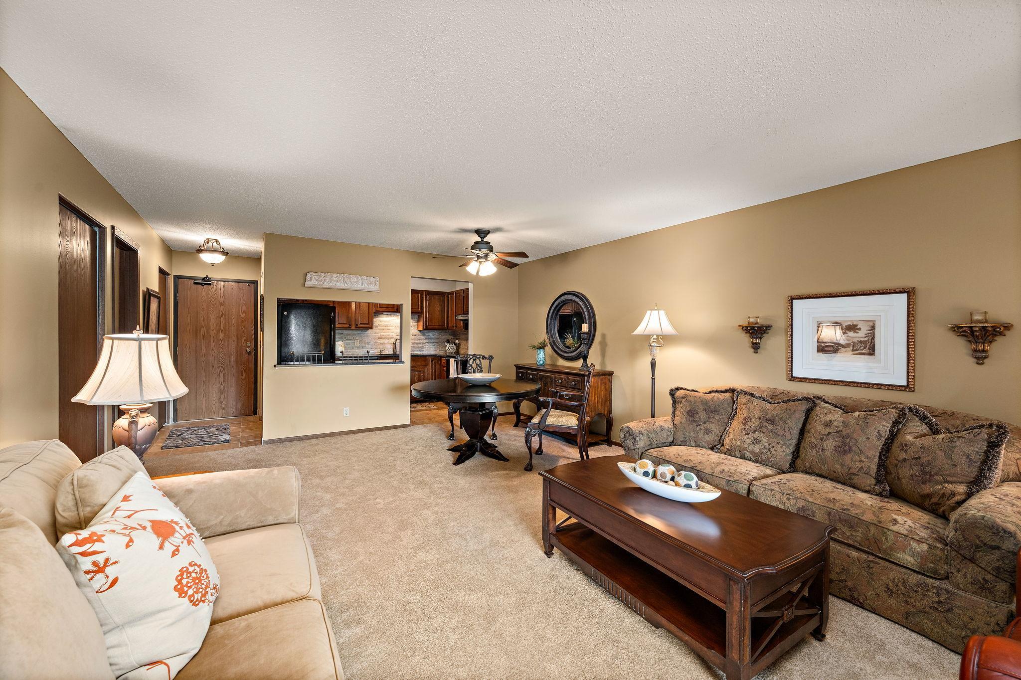 10451 Greenbrier Road, Unit 318 Minnetonka, MN 55305 - Photo 11 of 27