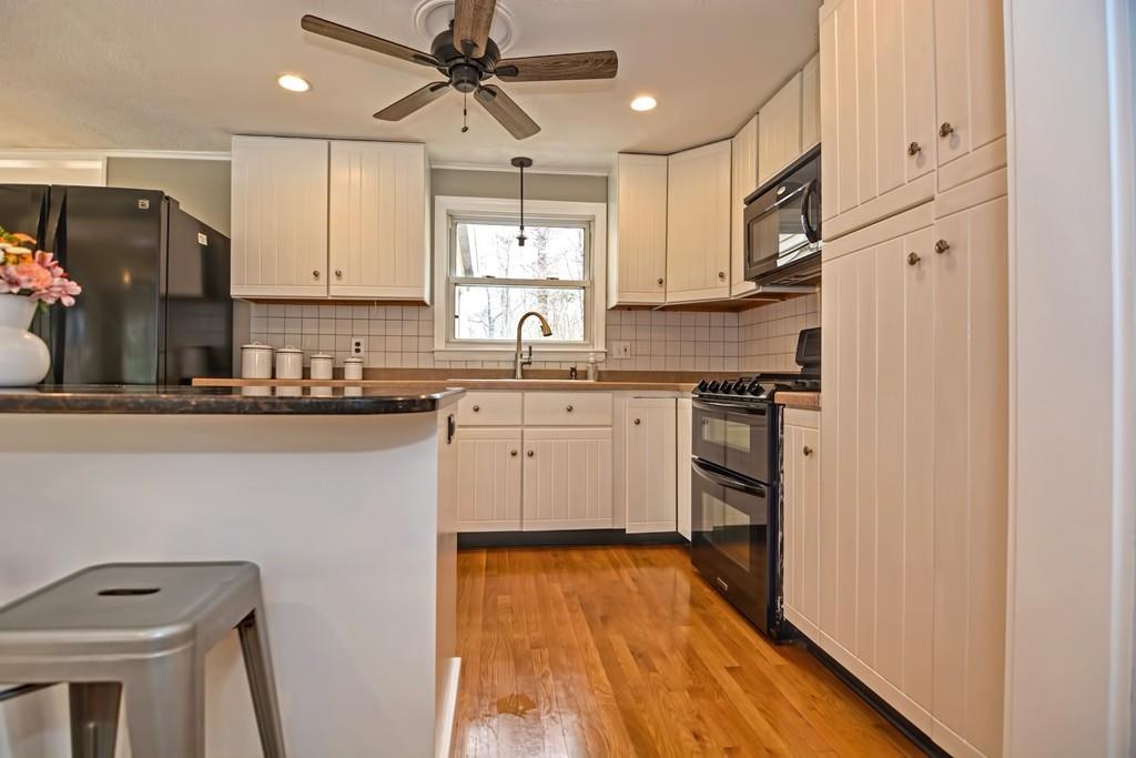 6 Steven Road Bellingham, MA 02019 - Photo 13 of 29 Gallery Image 13