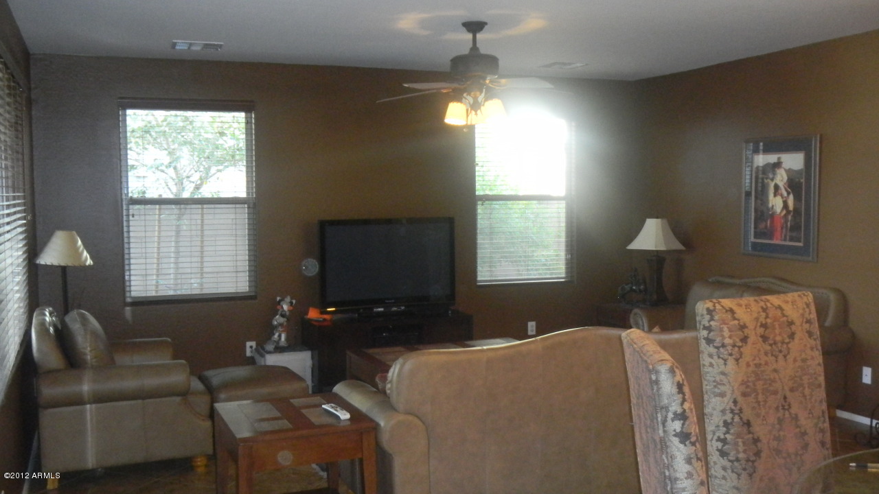 3256 East Patrick Street Gilbert, AZ 85295 - Photo 4 of 22 Great Room