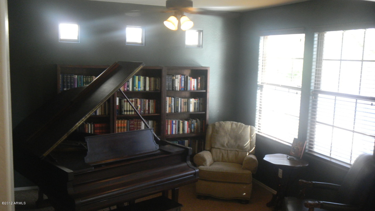 3256 East Patrick Street Gilbert, AZ 85295 - Photo 5 of 22 Parlor