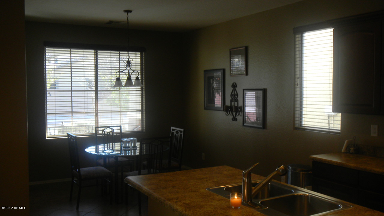 3256 East Patrick Street Gilbert, AZ 85295 - Photo 7 of 22 Breakfast Area