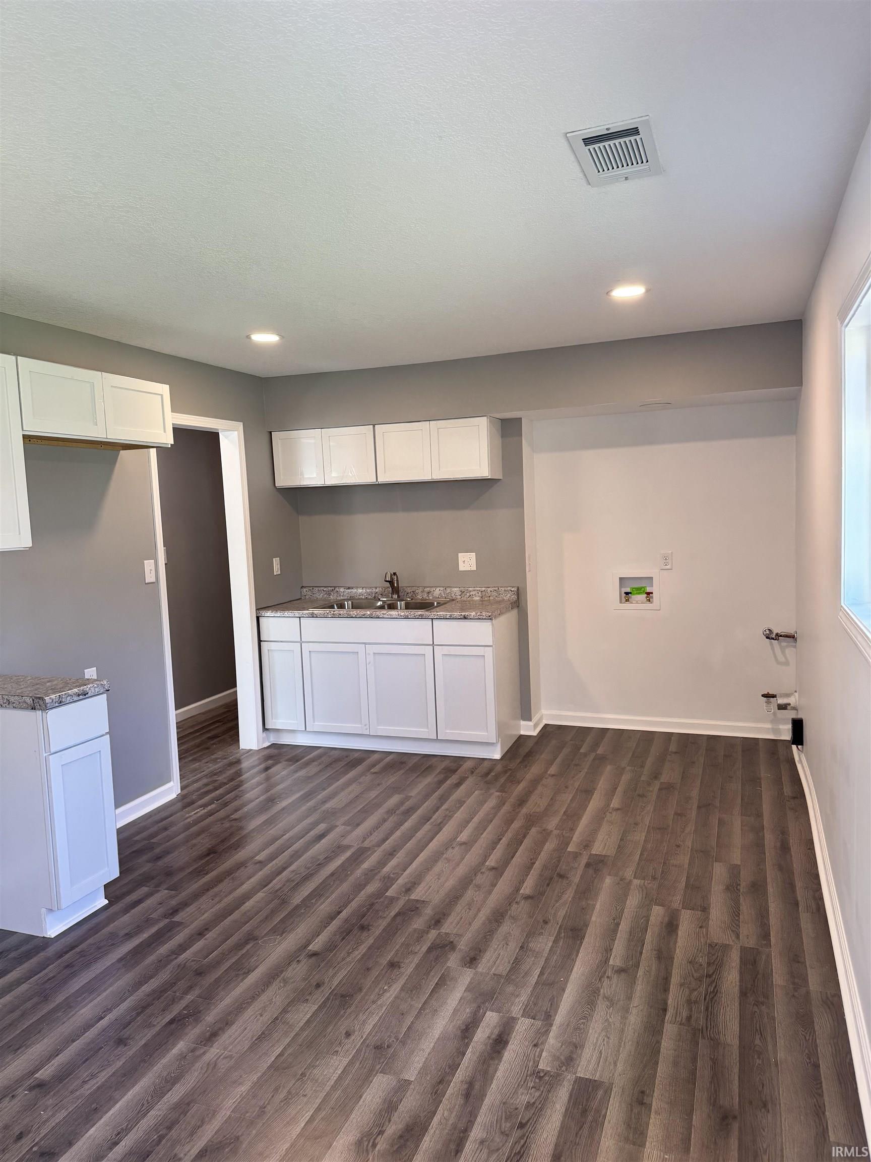 5232 Webster Street Fort Wayne, IN 46807 - Photo 6 of 17