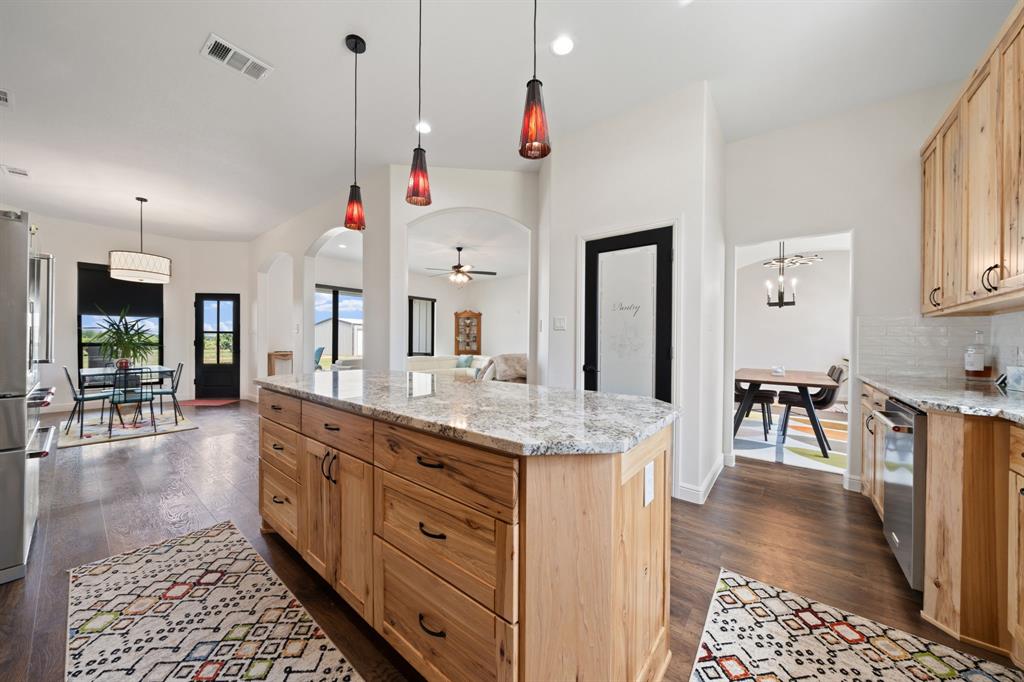 140 Lone Elm Road Midlothian, TX 76065 - Photo 10 of 32