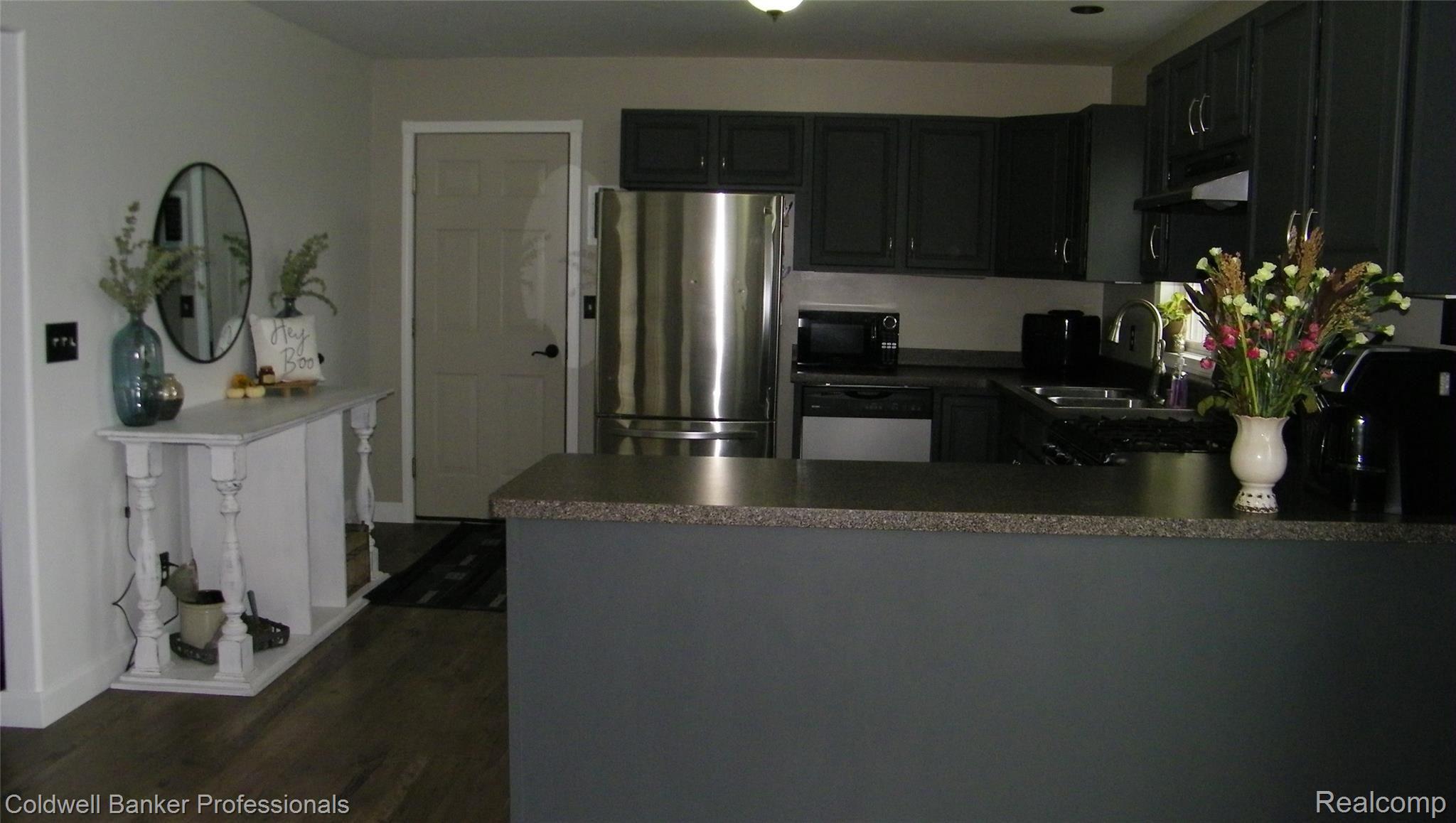 2475 Barnes Road Silverwood, MI 48760 - Photo 14 of 31 102_0517.JPG