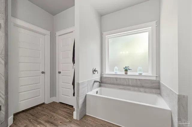 $925,000 | 6808 Santa Clara Drive, Navarre, FL 32566