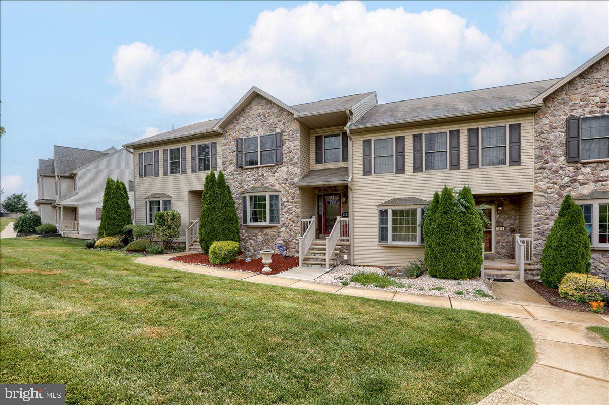 1252 Overlook Road Middletown, PA 17057 - Photo 1 of 35 Gallery Image 1