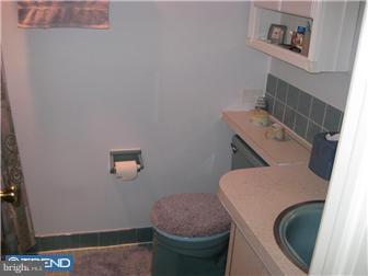 3513 Byrne Road Philadelphia, PA 19154 - Photo 11 of 12 Bathroom