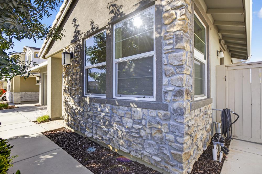 12086 Mircado Way Rancho Cordova, CA 95742 - Photo 6 of 84