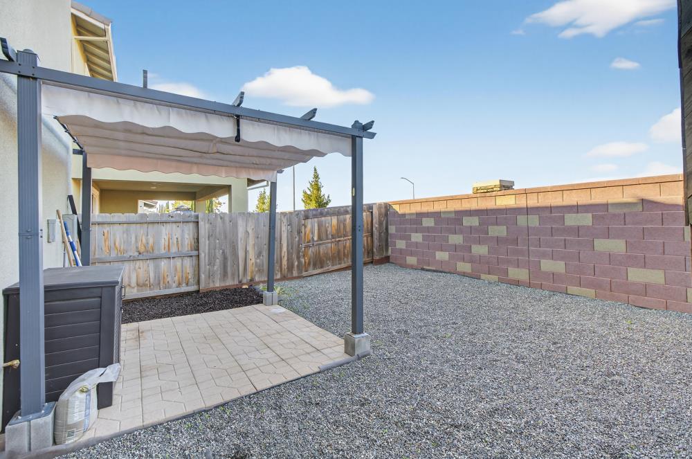 12086 Mircado Way Rancho Cordova, CA 95742 - Photo 75 of 84 a view of a backyard
