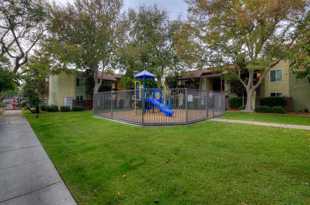 2909 Huntington Boulevard, Unit 211 Fresno, CA 93721 - Photo 24 of 26 Community Playground
