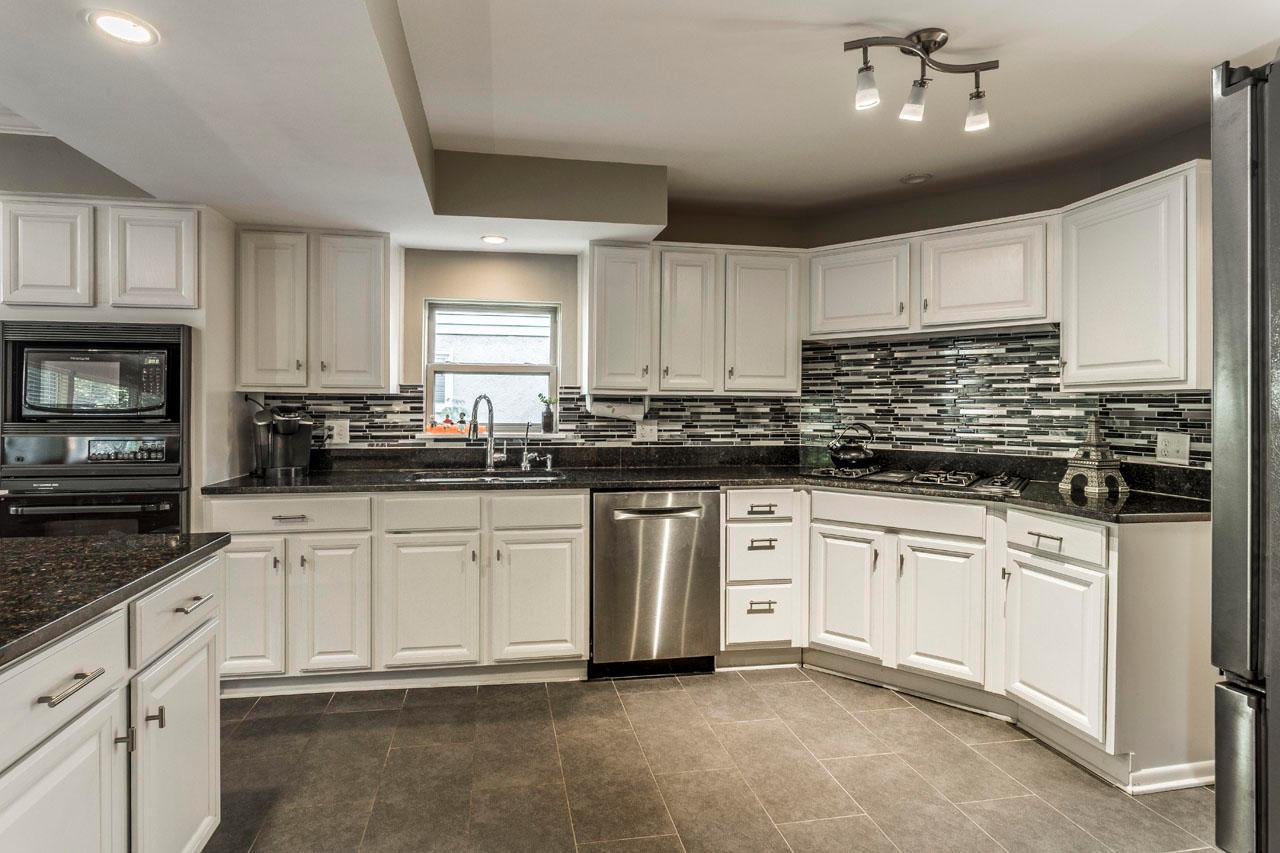 65 South Stanwood Road Bexley, OH 43209 - Photo 10 of 40