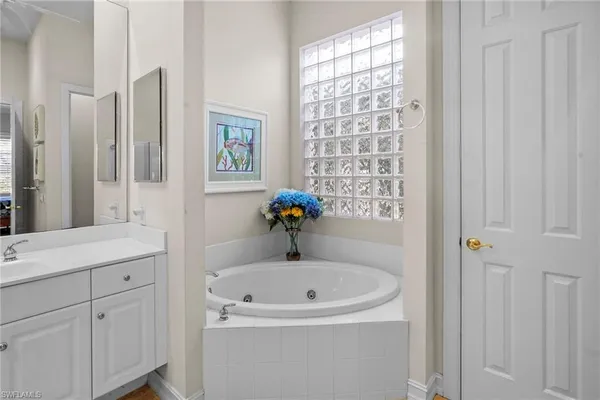 $1,100,000 | 3660 Olde Cottage Lane, Bonita Springs, FL 34134