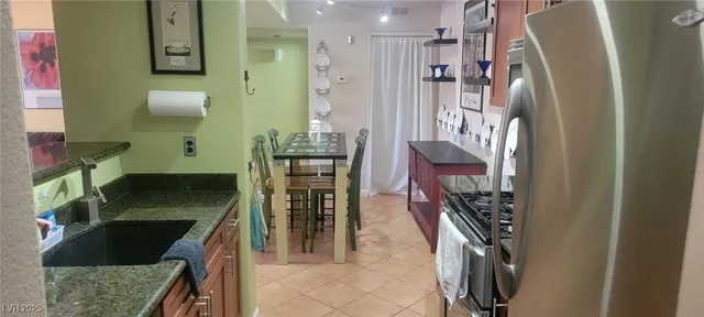 $1,800 | 7885 West Flamingo Road, Unit 1010, Las Vegas, NV 89147