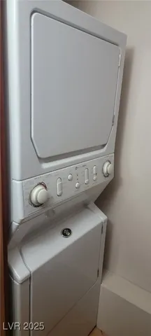 $1,800 | 7885 West Flamingo Road, Unit 1010, Las Vegas, NV 89147