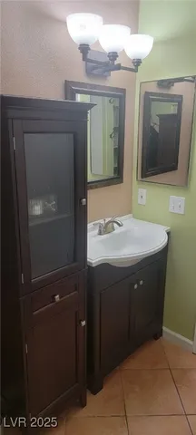 $1,800 | 7885 West Flamingo Road, Unit 1010, Las Vegas, NV 89147