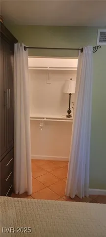 $1,800 | 7885 West Flamingo Road, Unit 1010, Las Vegas, NV 89147