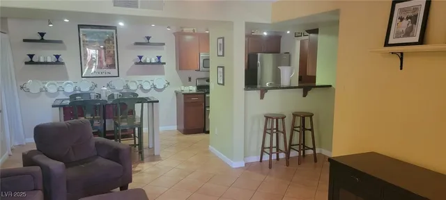 $1,800 | 7885 West Flamingo Road, Unit 1010, Las Vegas, NV 89147
