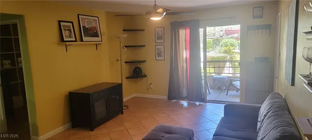 $1,800 | 7885 West Flamingo Road, Unit 1010, Las Vegas, NV 89147