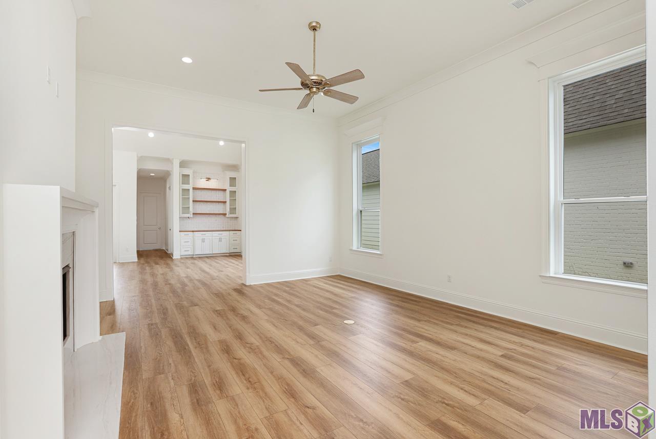 4451 Camargue Avenue Baton Rouge, LA 70820 - Photo 11 of 26 Den/Dining