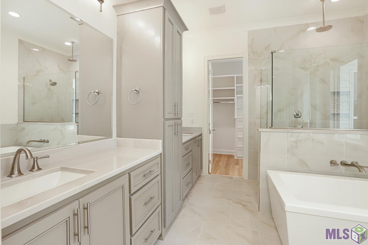 4451 Camargue Avenue Baton Rouge, LA 70820 - Photo 13 of 26 Primary Bath