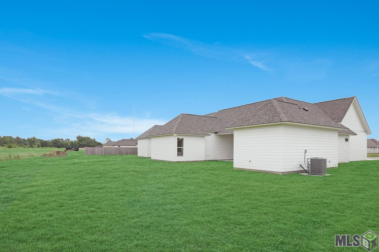 4451 Camargue Avenue Baton Rouge, LA 70820 - Photo 24 of 26 Rear Yard