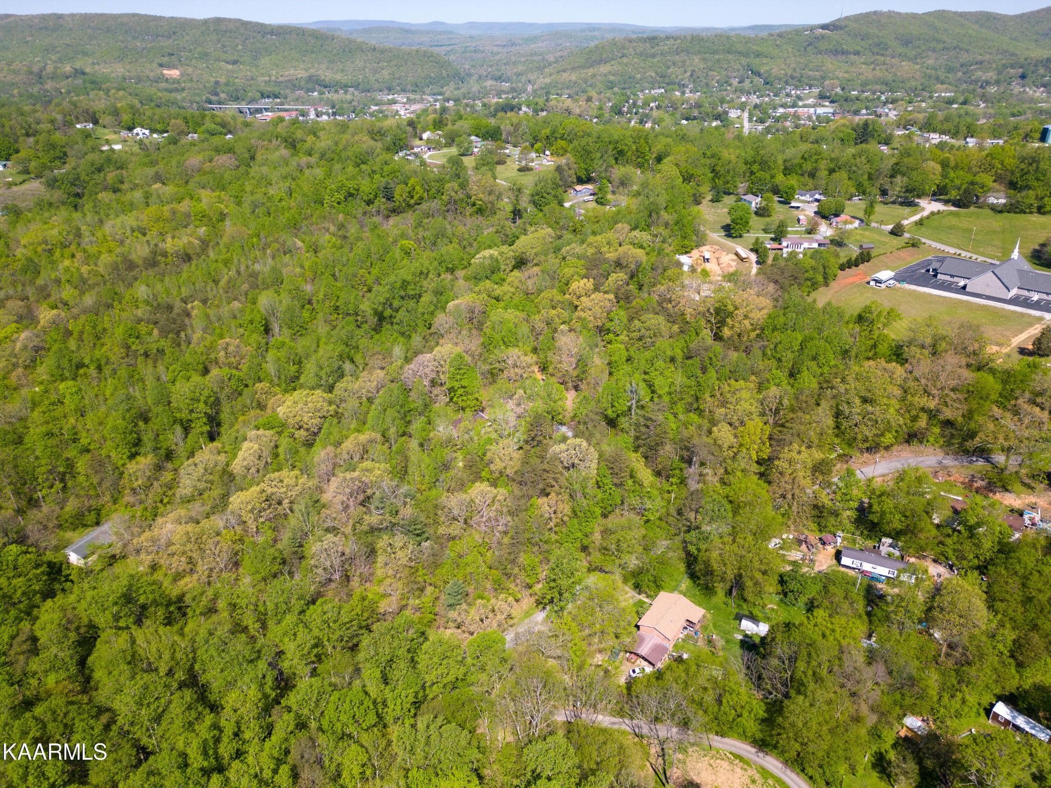 211 Fred Davis Jr Road Harriman, TN 37748 - Photo 9 of 11 Gallery Image 9