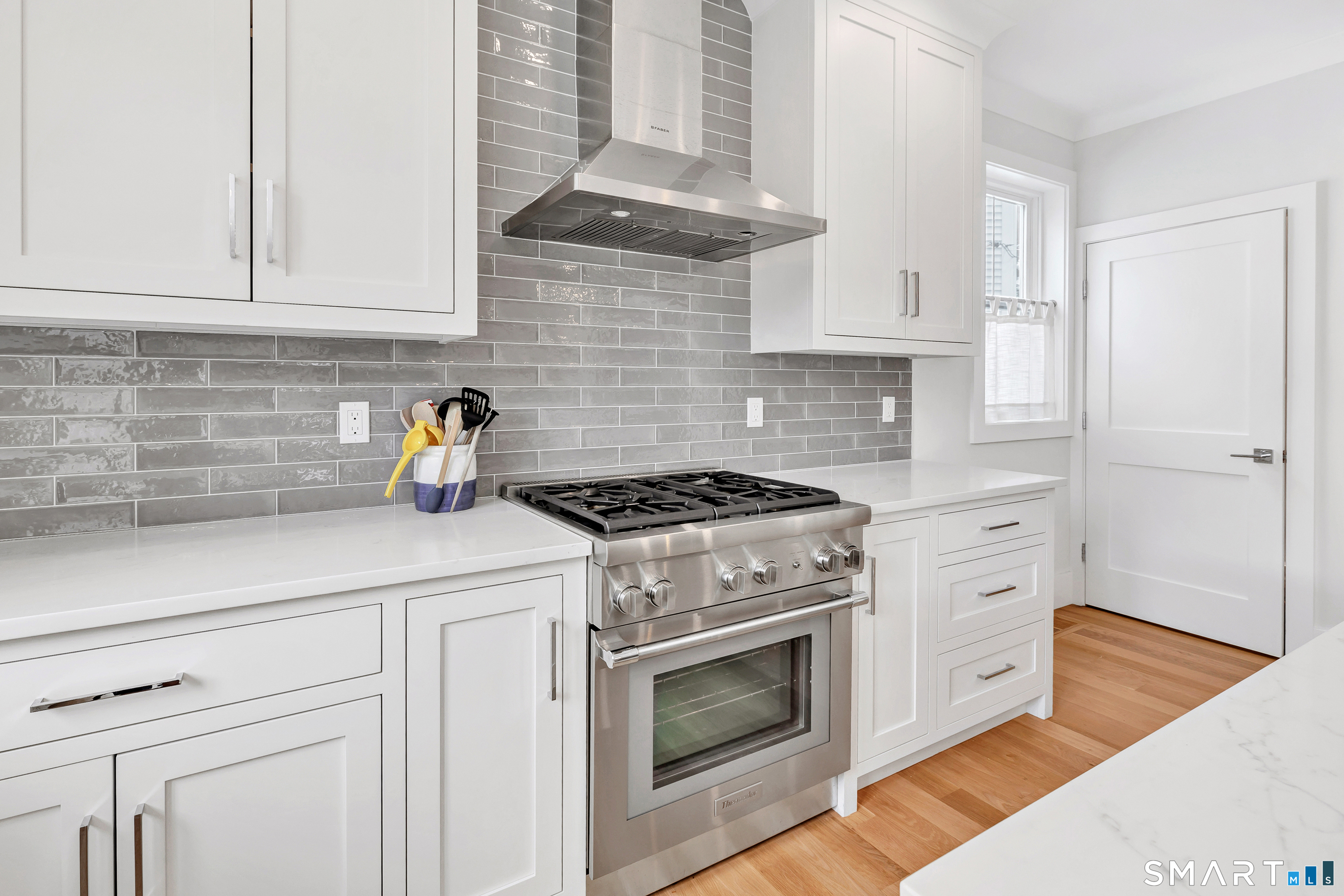 888 Oldfield Road, Unit 888 Fairfield, CT 06824 - Photo 8 of 36
