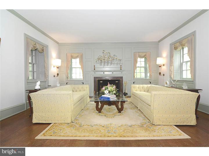 451 Moreno Road Wynnewood, PA 19096 - Photo 5 of 25 Living Room