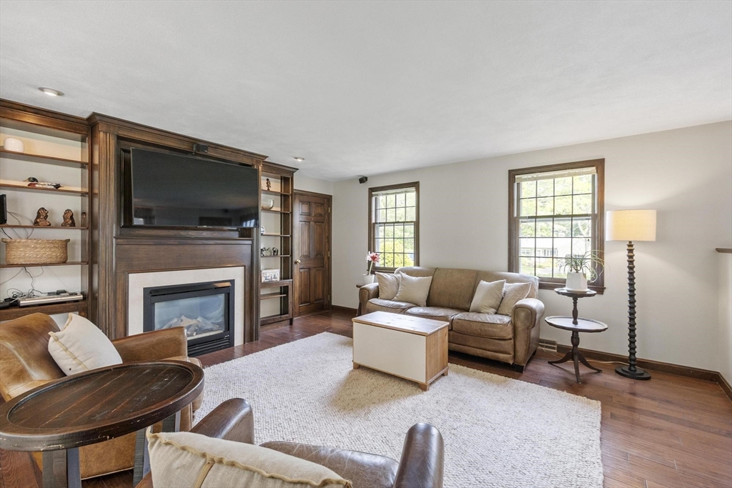 9 Butternut Road Westford, MA 01886 - Photo 12 of 42