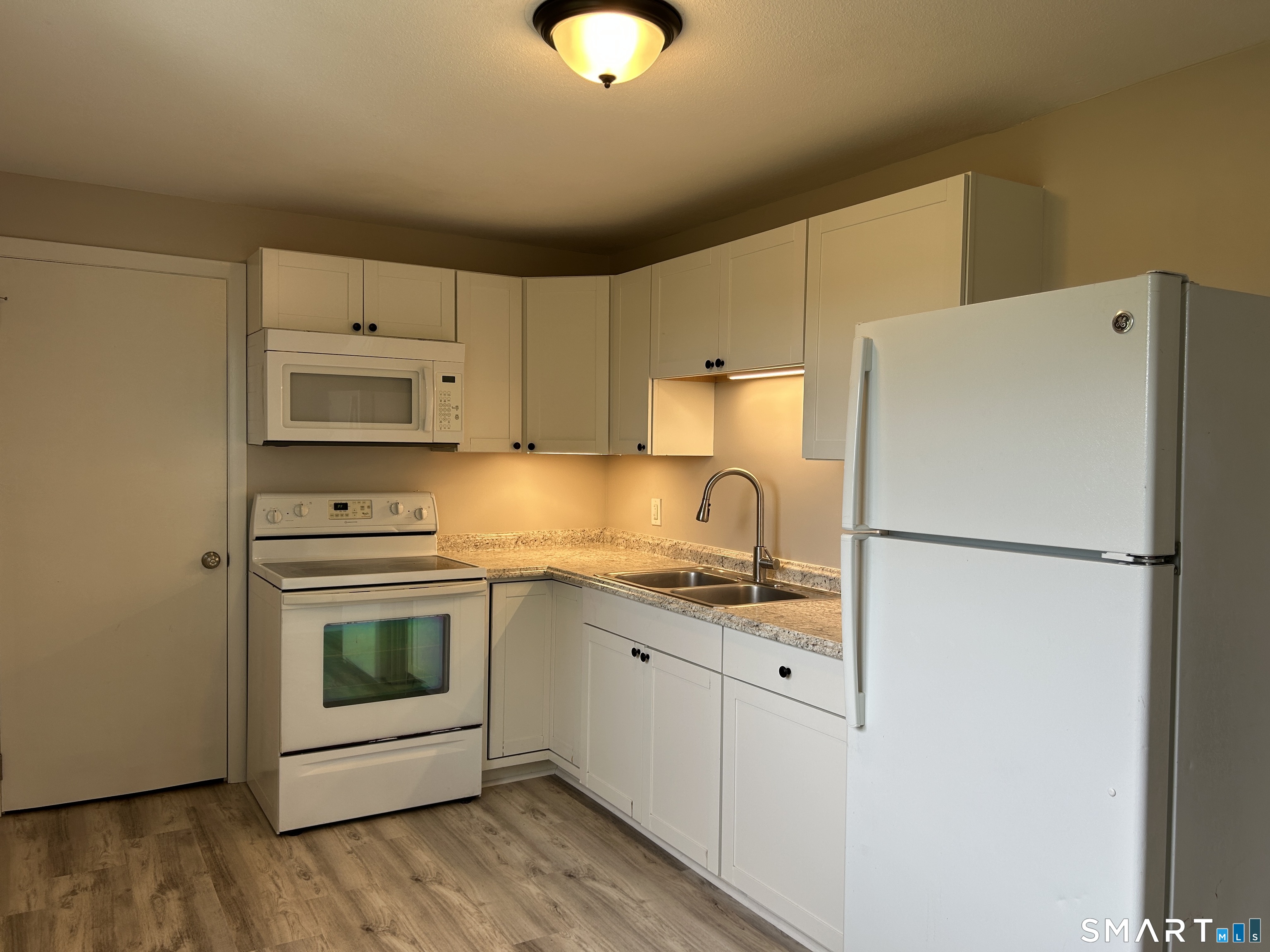 12 Baker Road, Unit 3 Windham, CT 06256 - Photo 8 of 16 Gallery Image 8